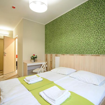 Urban Hotel Lviv Bagian luar foto